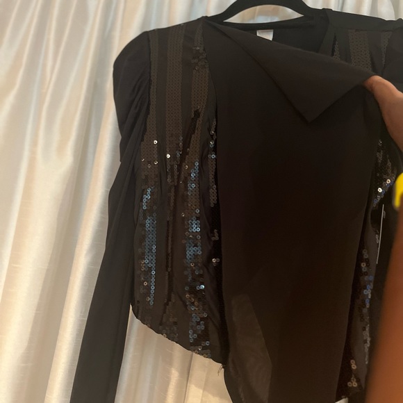 Black Blazer - Picture 4 of 11